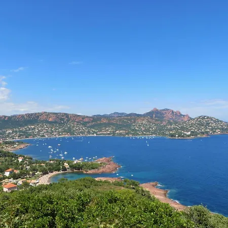 Deux Pieces Vue Mer Cap Esterel Esterelvacances * Saint-Raphael (Var)